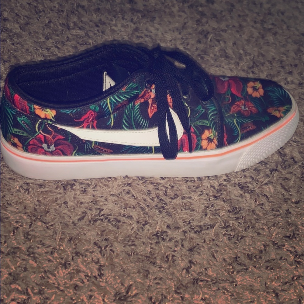 Nike Toki Low Txt Print
